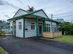 106 Woodlawn Road  Dartmouth, NS B2W 2S5