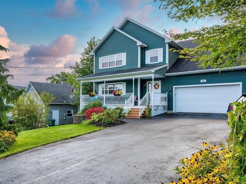 32 Halewood Drive, Falmouth, NS 