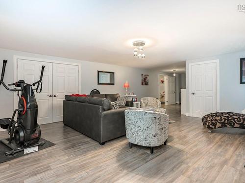 32 Halewood Drive, Falmouth, NS 