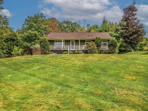 814 Town Road, Falmouth, NS 