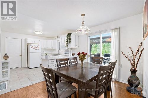 13065 Riverside Drive, South Dundas, ON - Indoor Photo Showing Dining Room