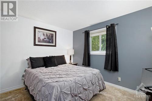 13065 Riverside Drive, South Dundas, ON - Indoor Photo Showing Bedroom