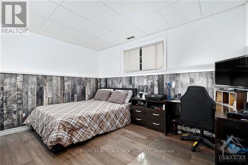 13065 Riverside Drive, South Dundas, ON - Indoor Photo Showing Bedroom