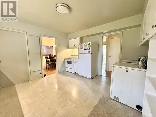 5 Eagle Street, Kitimat, BC - Indoor Photo Showing Laundry Room