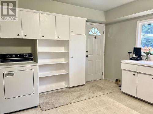 5 Eagle Street, Kitimat, BC - Indoor Photo Showing Laundry Room