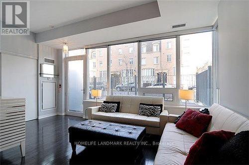 103 - 55 East Liberty Street, Toronto, ON - Indoor Photo Showing Living Room