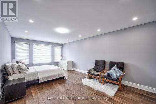 222 Hollywood Avenue, Toronto, ON - Indoor Photo Showing Bedroom