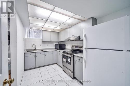 222 Hollywood Avenue, Toronto, ON - Indoor Photo Showing Kitchen With Double Sink