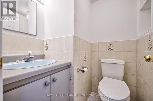 222 Hollywood Avenue, Toronto, ON - Indoor Photo Showing Bathroom