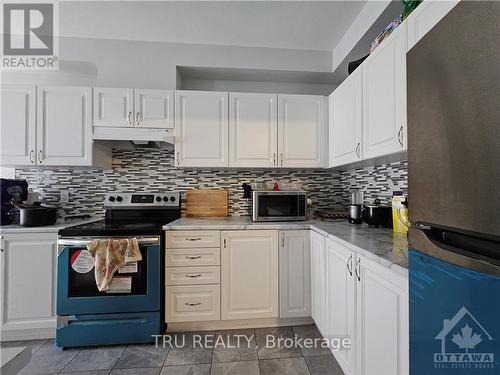 2148 Winsome Terrace, Ottawa, ON - Indoor Photo Showing Kitchen With Upgraded Kitchen