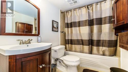 603 - 25 Grenville Street, Toronto, ON - Indoor Photo Showing Bathroom