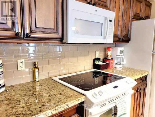 2010 - 90 Highland Drive, Oro-Medonte, ON - Indoor Photo Showing Kitchen