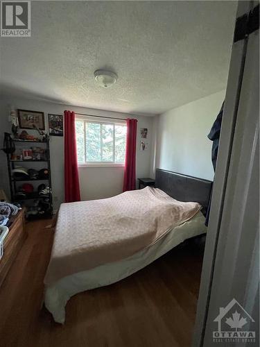 459E Moodie Drive, Ottawa, ON - Indoor Photo Showing Bedroom