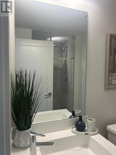 2401 - 10 York Street, Toronto, ON - Indoor Photo Showing Bathroom