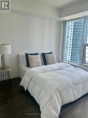 2401 - 10 York Street, Toronto, ON - Indoor Photo Showing Bedroom