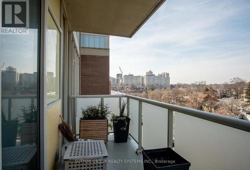 513 - 1638 Bloor Street W, Toronto, ON - Outdoor With Balcony With View With Exterior