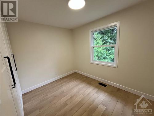 895 Rex Avenue, Ottawa, ON - Indoor Photo Showing Other Room