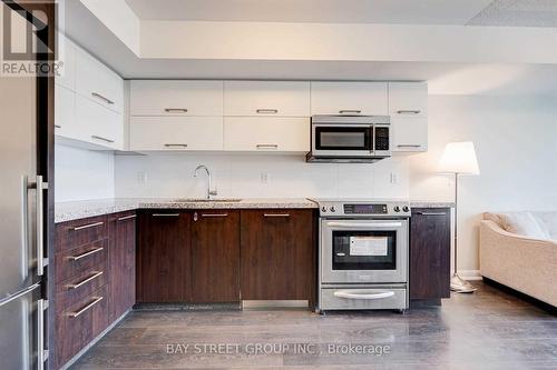 1708 - 5162 Yonge Street, Toronto, ON - Indoor Photo Showing Kitchen