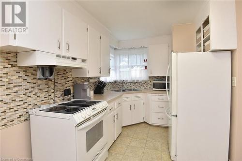 141 S Reid Avenue S, Hamilton, ON - Indoor Photo Showing Kitchen