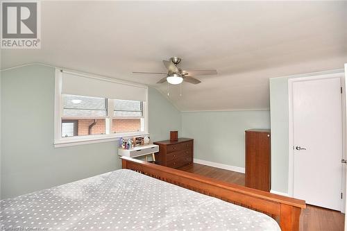 141 S Reid Avenue S, Hamilton, ON - Indoor Photo Showing Bedroom