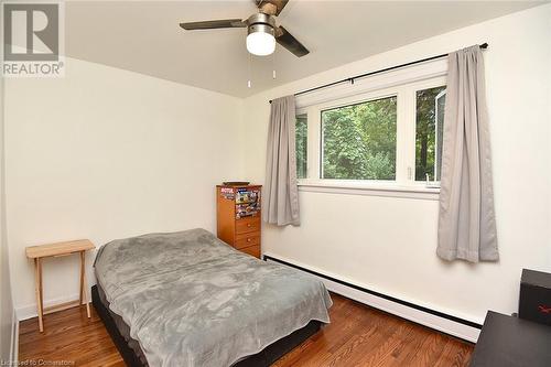 141 S Reid Avenue S, Hamilton, ON - Indoor Photo Showing Bedroom