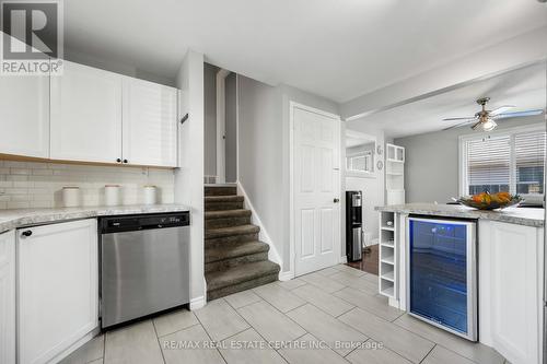 169 Pinedale Drive, Kitchener, ON - Indoor Photo Showing Kitchen