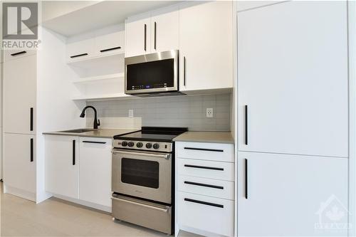 560 Rideau Street Unit#611, Ottawa, ON - Indoor Photo Showing Kitchen