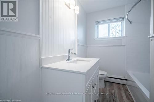 7 - 2161 Ghent Avenue, Burlington, ON - Indoor Photo Showing Bathroom