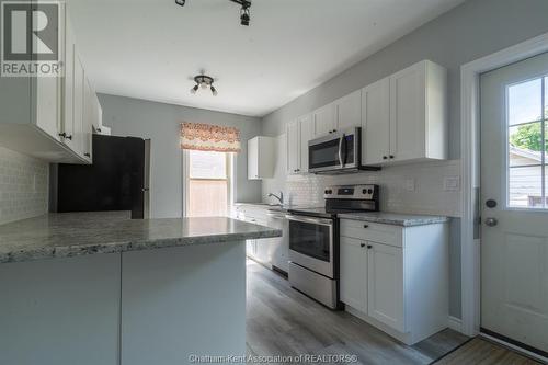 45 Richmond Street, Chatham, ON - Indoor Photo Showing Kitchen