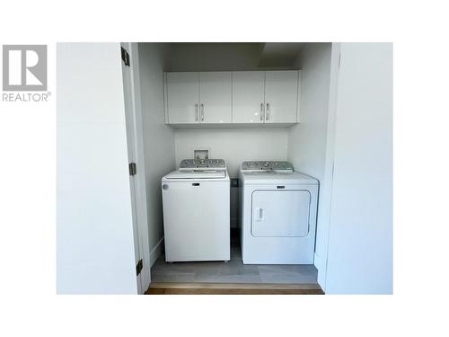 125 Calgary Avenue Unit# 101, Penticton, BC - Indoor Photo Showing Laundry Room