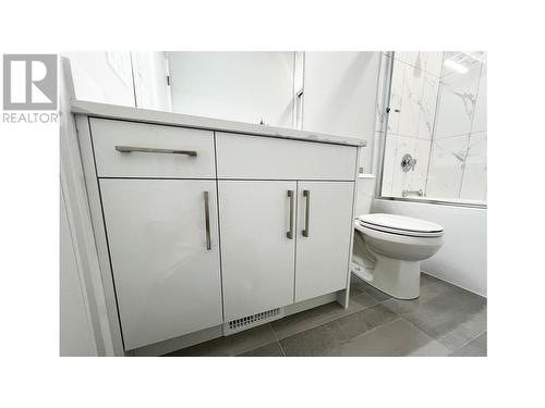 125 Calgary Avenue Unit# 101, Penticton, BC - Indoor Photo Showing Bathroom