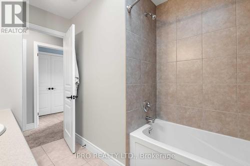 21 Melody Lane, East Luther Grand Valley, ON - Indoor Photo Showing Bathroom