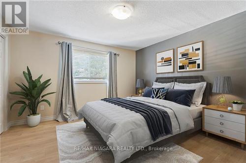 7467 Monastery Drive, Niagara Falls, ON - Indoor Photo Showing Bedroom