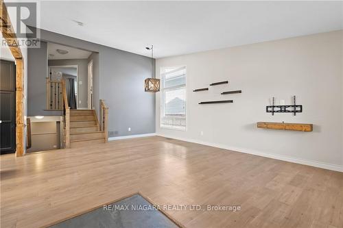 7467 Monastery Drive, Niagara Falls, ON - Indoor Photo Showing Other Room