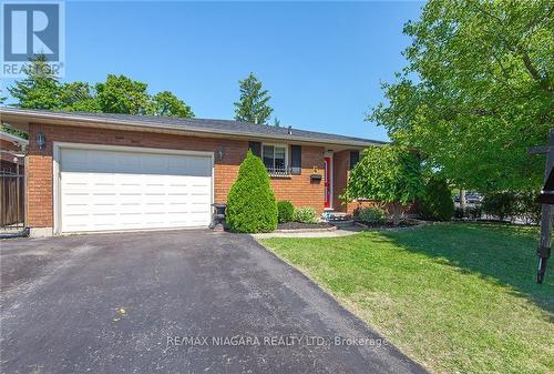 4 College Park Drive, Welland, ON - Outdoor