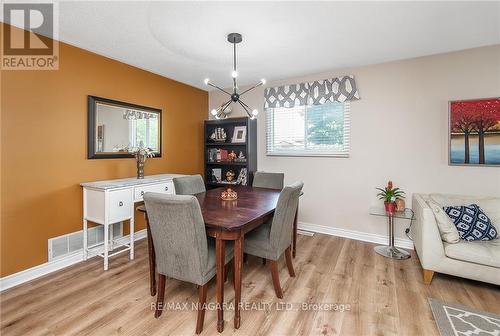 4 College Park Drive, Welland, ON - Indoor Photo Showing Dining Room