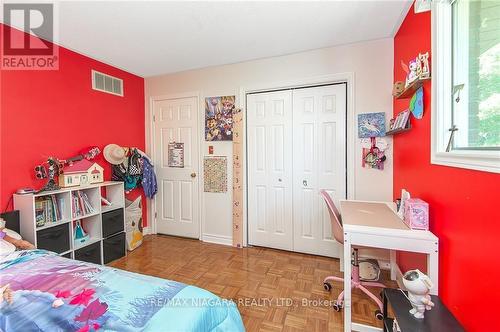 4 College Park Drive, Welland, ON - Indoor Photo Showing Bedroom