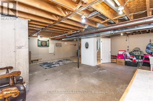 4 College Park Drive, Welland, ON - Indoor Photo Showing Basement