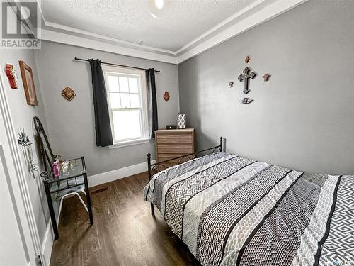 500 2Nd Avenue Nw, Swift Current, SK - Indoor Photo Showing Bedroom