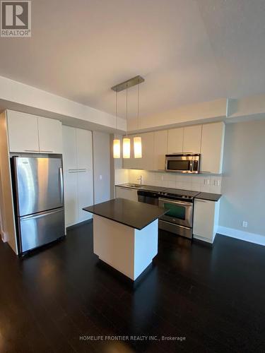 1512 - 70 Roehampton Avenue, Toronto, ON - Indoor Photo Showing Kitchen With Stainless Steel Kitchen