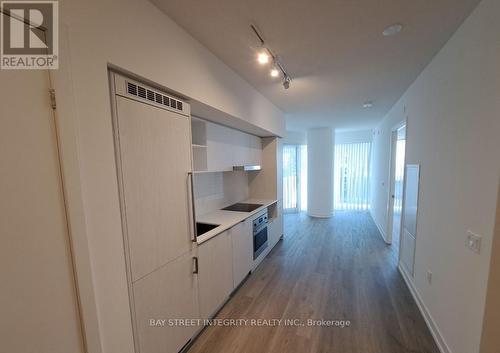 2709 - 55 Cooper Street, Toronto, ON - Indoor Photo Showing Kitchen