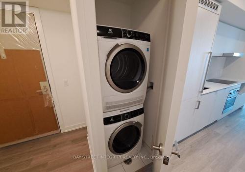 2709 - 55 Cooper Street, Toronto, ON - Indoor Photo Showing Laundry Room