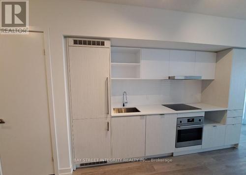 2709 - 55 Cooper Street, Toronto, ON - Indoor Photo Showing Kitchen