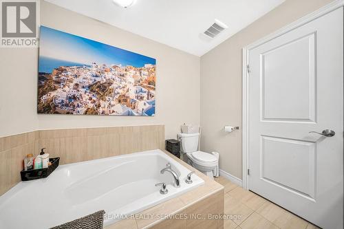 262 Dalgleish Trail, Hamilton, ON - Indoor Photo Showing Bathroom