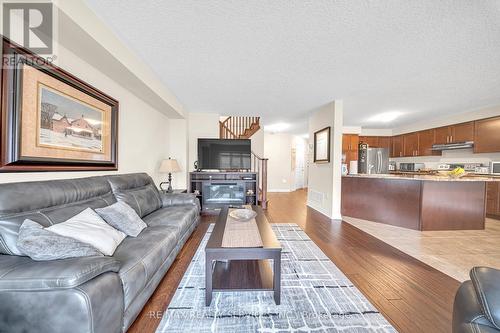 262 Dalgleish Trail, Hamilton, ON - Indoor Photo Showing Other Room