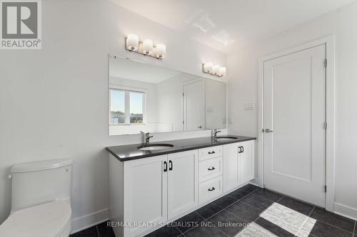 274 Turnbuckle Crescent, Ottawa, ON - Indoor Photo Showing Bathroom