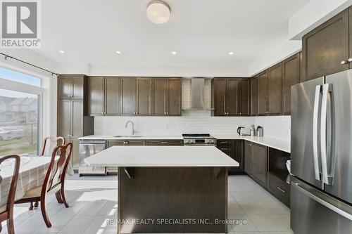 274 Turnbuckle Crescent, Ottawa, ON - Indoor Photo Showing Kitchen With Upgraded Kitchen