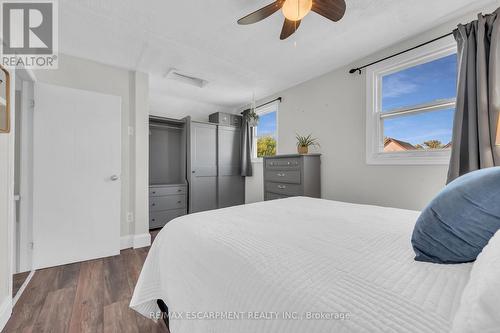 10 Roxborough Avenue, Hamilton, ON - Indoor Photo Showing Bedroom