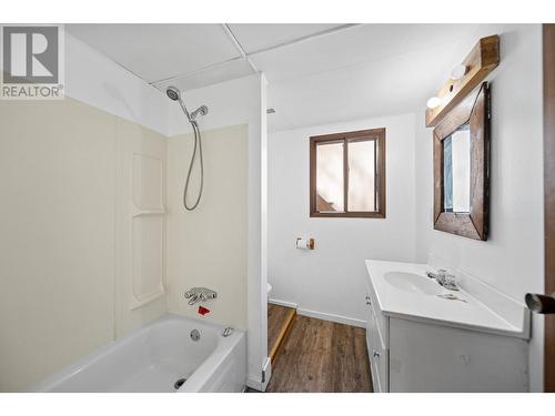 1899 Sage Street, Merritt, BC - Indoor Photo Showing Bathroom