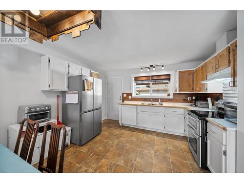 1899 Sage Street, Merritt, BC - Indoor Photo Showing Kitchen With Double Sink